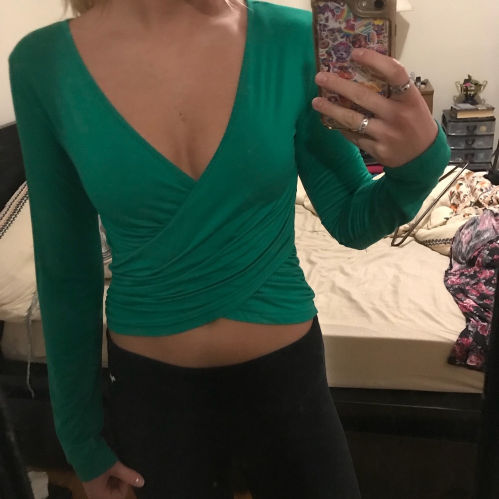 Green crisscross long sleeve wrap around crop top